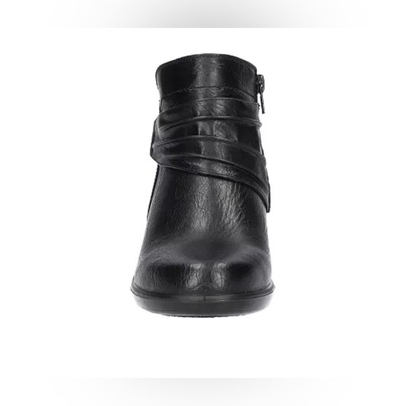 NWT.. WOMENS Easy Street Black Ankle Booties - Picture 12 of 16